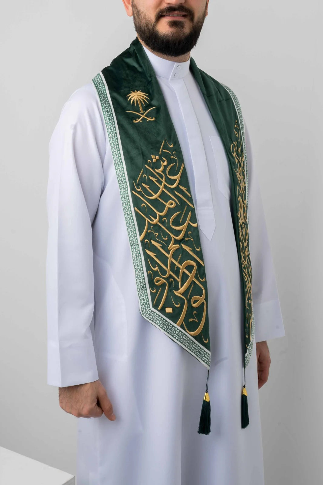 مجموعة الوشاح المعدني وشارات اليوم الوطني